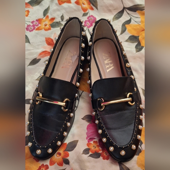 Zara Shoes - ZARA Black Leather Pearl-Trim Loafers with Gold Bit